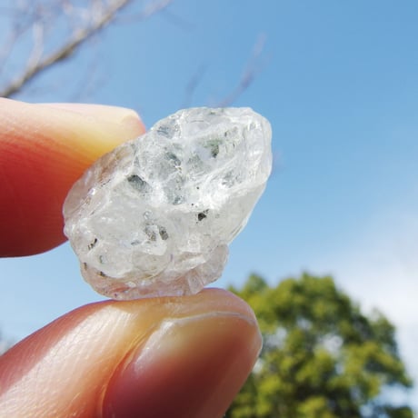 ロシア産　フェナカイト　虹入り　シナジーpt ワールドラビリンスアゼツライト 手のひらの奇跡】ロシア産 虹入りフェナカイト | Y.S.Y24