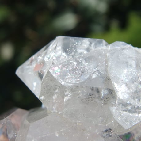ハーキマーダイヤモンド（連結結晶、虹入り）