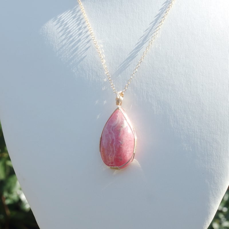 ロードクロサイト（インカローズ）のペンダントトップ | Crystal Light