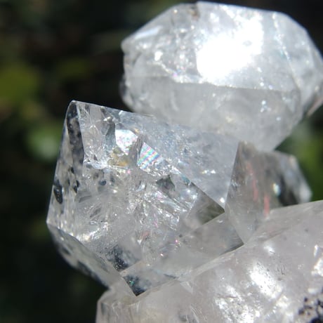 ハーキマーダイヤモンド（連結結晶、虹入り）