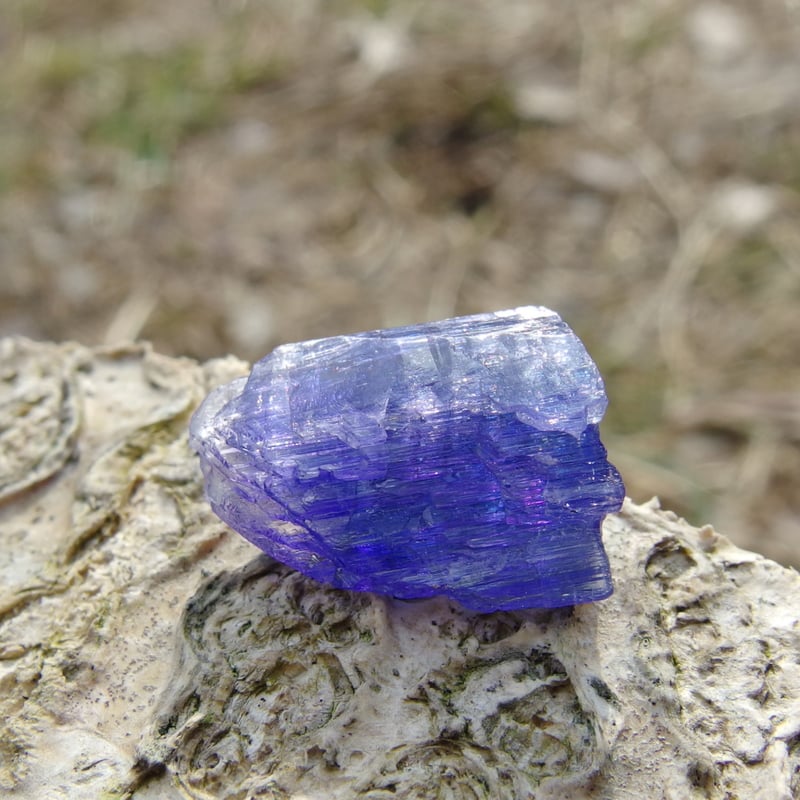 非加熱タンザナイト原石（虹入り）【特典付き】 | Crystal Light
