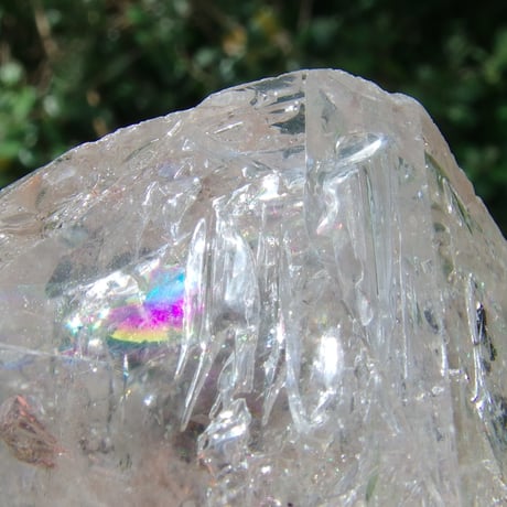 ハーキマーダイヤモンド（連結結晶、虹入り）