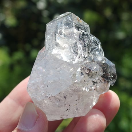 ハーキマーダイヤモンド（連結結晶、虹入り）