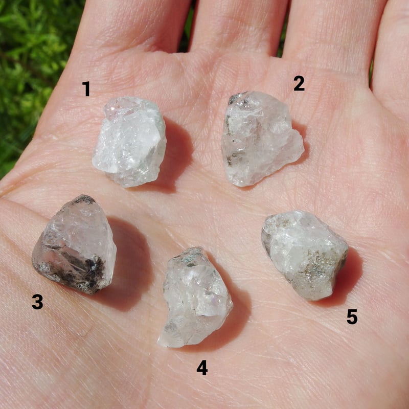 穢れのない氷色♪~宝石質フェナカイト(ロシア産)~simple knot ロシア産フェナカイト | Crystal Light