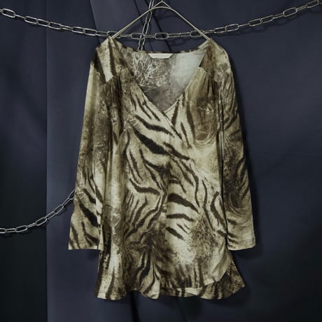 LAURA ASHLEY Tiger Patterns V-Neck Rhinestones 5/S Second Skin