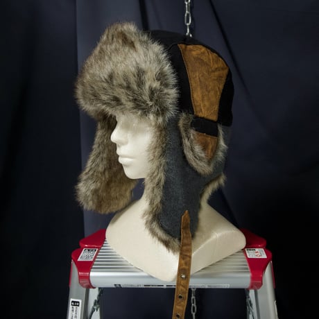 USED PU Leather 3tone Patchwork Quilting Fake Fur Flight Cap