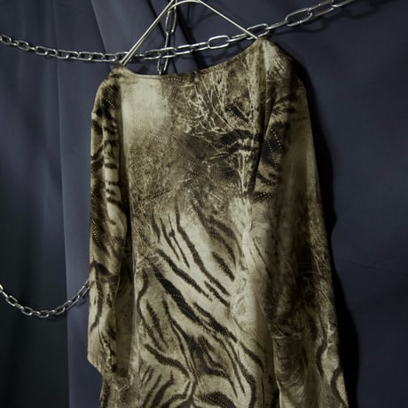 LAURA ASHLEY Tiger Patterns V-Neck Rhinestones 5/S Second Skin