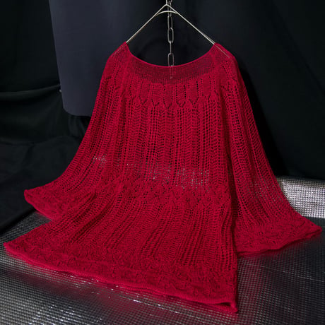 USED Pinky Red “hide Hair Color” 7/S Flare Sleeves Mesh Tee