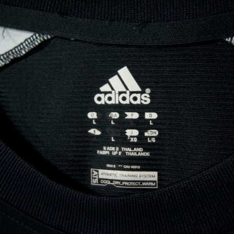 00s (c2007) Adidas Deformation Three Stripe Line Switching Center Embroidery No Sleeves Tee