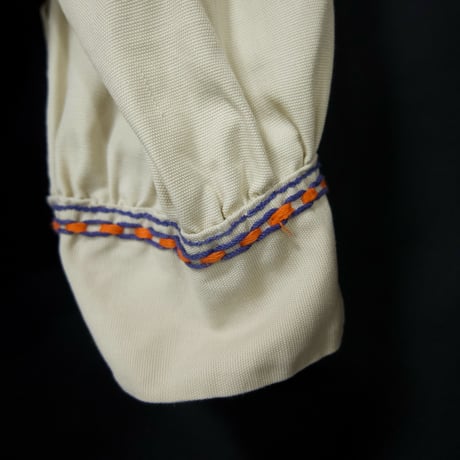 Unknown..😭 Ecuadorian? StageCostume? Vintage? Stitchedwork Heavyweights Oxford Bandcoller Shirts
