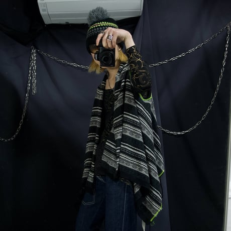 PPFM Native Boarders Patterns Deformation RoundCut Fringe No-Sleeves Summer Knit Cardigan