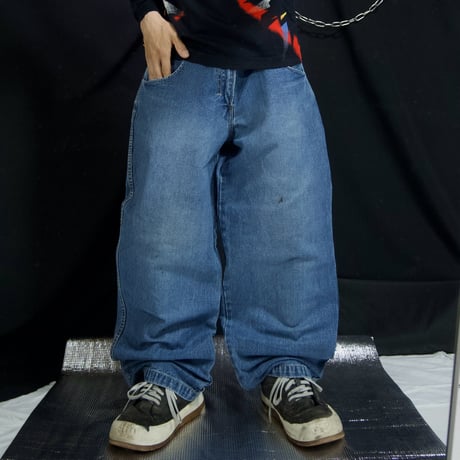 JNCO Wash Blue Embroidery Baggy Denim
