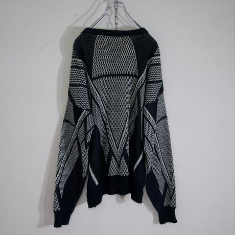 USED Geometric Patterns Lether Switching Knit