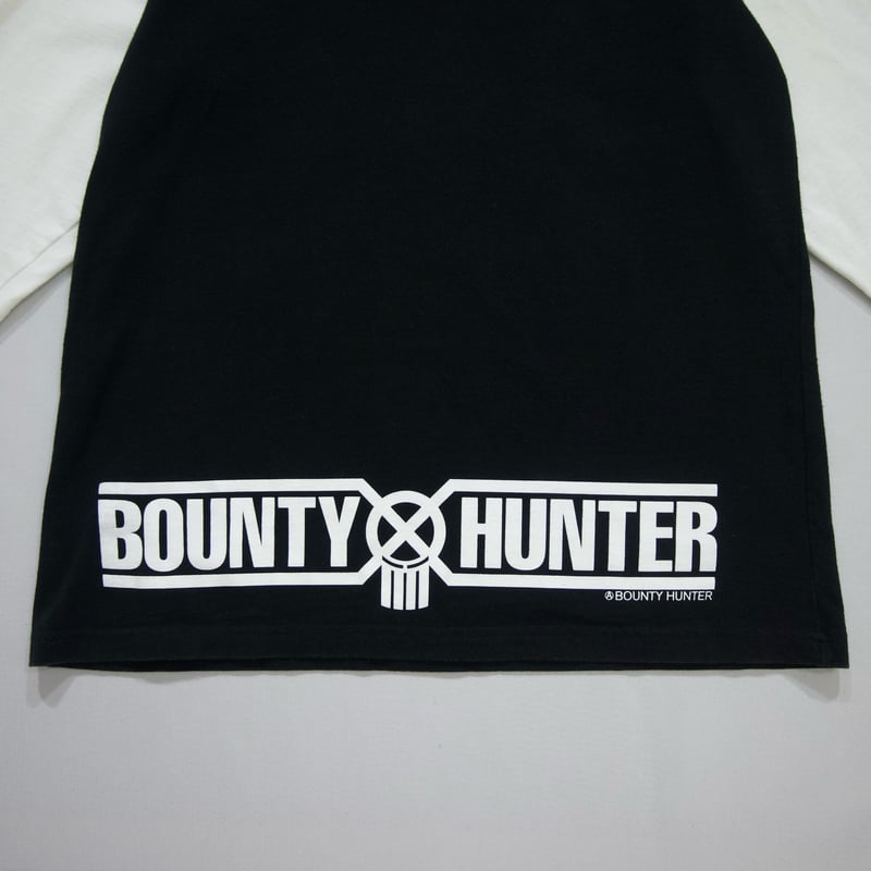 Bounty Hunter Three Skull Raglan Sleeves Tee | 