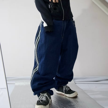 FORTY EIGHT Rubber SideLine Baggy Denim