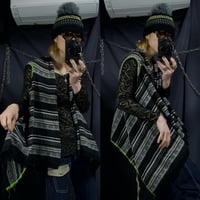 PPFM Native Boarders Patterns Deformation RoundCut Fringe No-Sleeves Summer Knit Cardigan