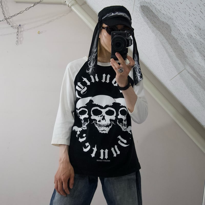 Bounty Hunter Three Skull Raglan Sleeves Tee | 