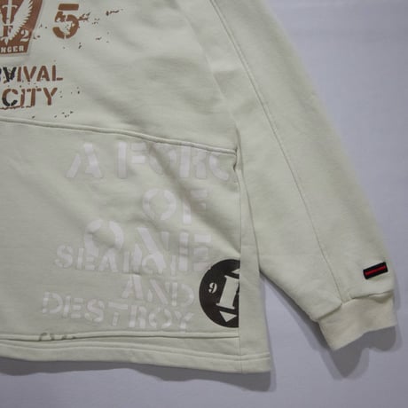 FUBU MilitaryTaste Switching Seam V-Neck Sweatshirt