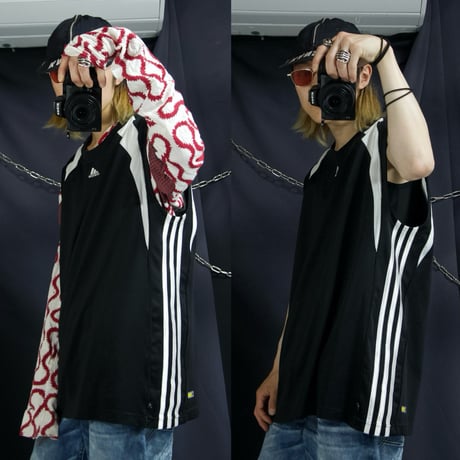 00s (c2007) Adidas Deformation Three Stripe Line Switching Center Embroidery No Sleeves Tee