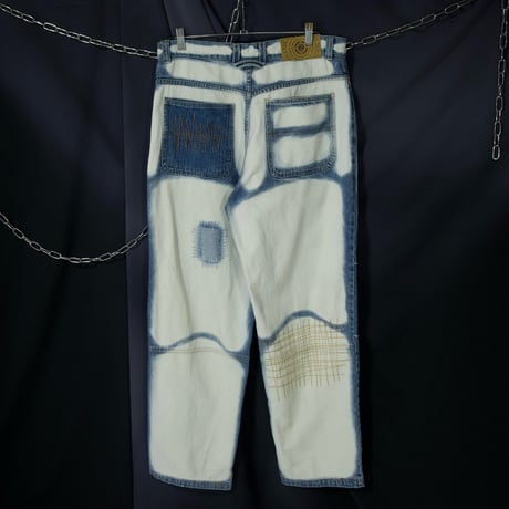 noiz JEANS Russia made Rebuild Multi Pockets Stitched Embroidery Bleached Baggy White Denim