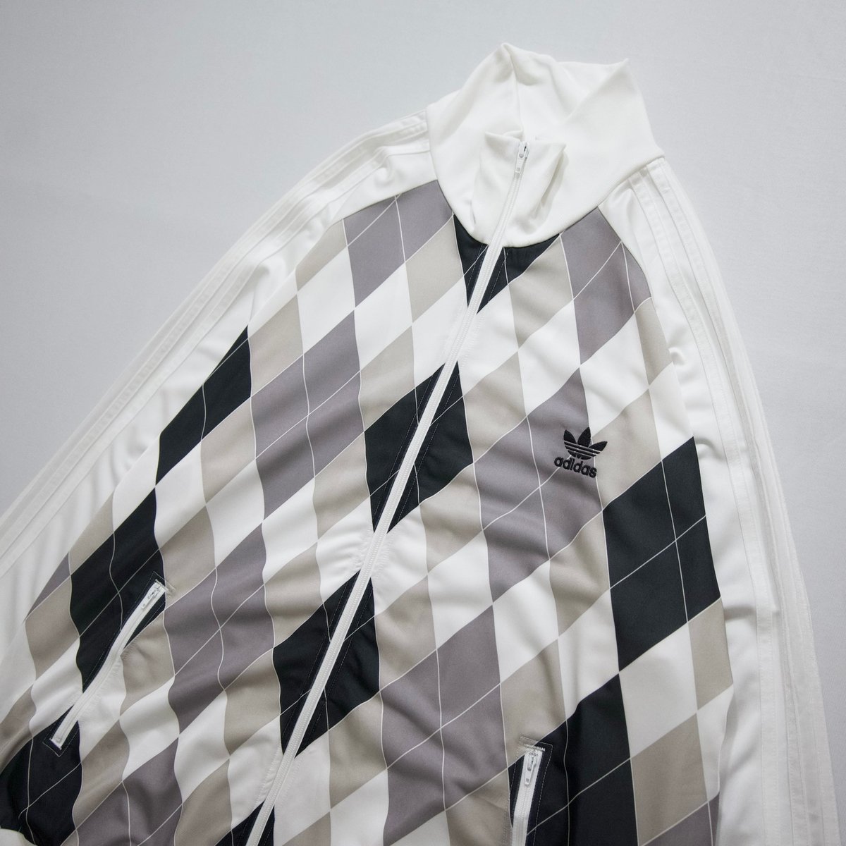 00s (08) Adidas 4XL Argyle Track Jacket | HOW U