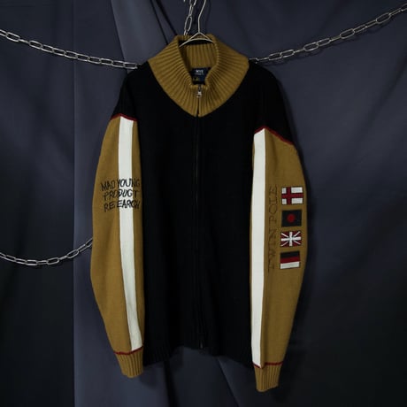 MadYoungGeographic Embroidery Design Acrylic HighNeck FullZip Drivers Knit