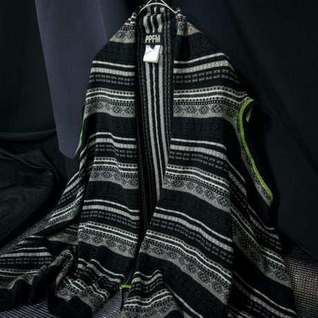 PPFM Native Boarders Patterns Deformation RoundCut Fringe No-Sleeves Summer Knit Cardigan
