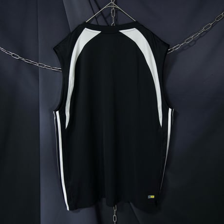 00s (c2007) Adidas Deformation Three Stripe Line Switching Center Embroidery No Sleeves Tee