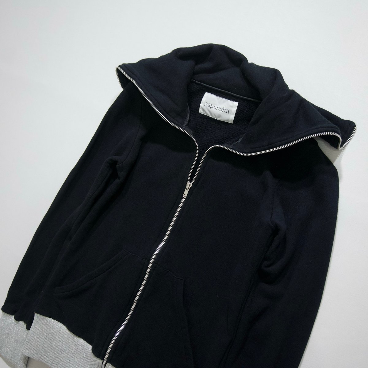 yaponskii Switching Material Track Jacket | HOW