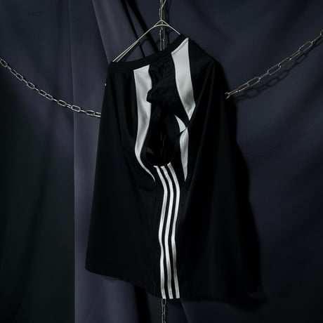 00s (c2007) Adidas Deformation Three Stripe Line Switching Center Embroidery No Sleeves Tee