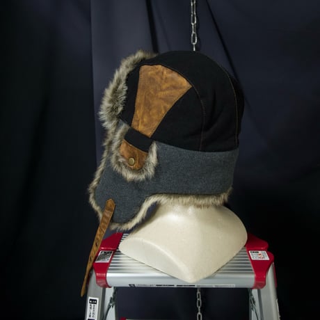 USED PU Leather 3tone Patchwork Quilting Fake Fur Flight Cap