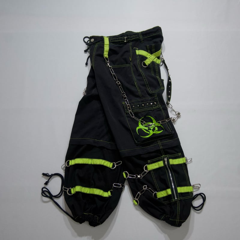 る*ー様 TRIPP NYC スカル & BIOHAZARD ジップオフ カーゴ る*ー様 TRIPP NYC スカル & BIOHAZARD ジップオフ カーゴ TRIPP
