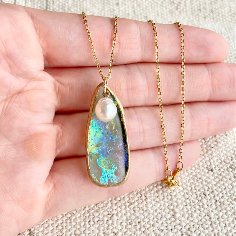 ときのかけらペンダント〜海の涙のローマングラス・金継ぎ風〜 | inclusion