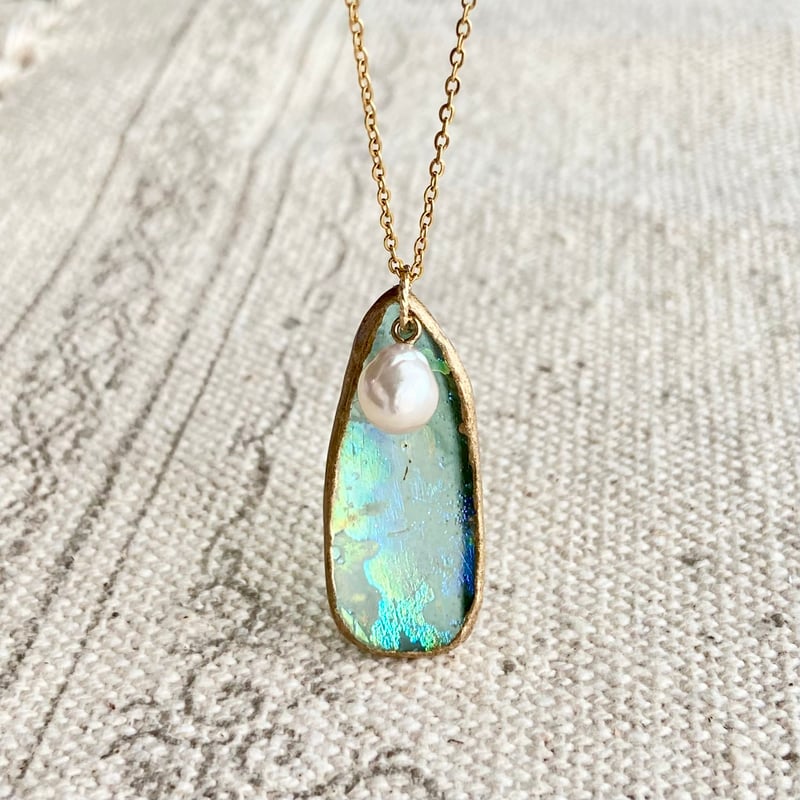 ときのかけらペンダント〜海の涙のローマングラス・金継ぎ風〜 | inclusion