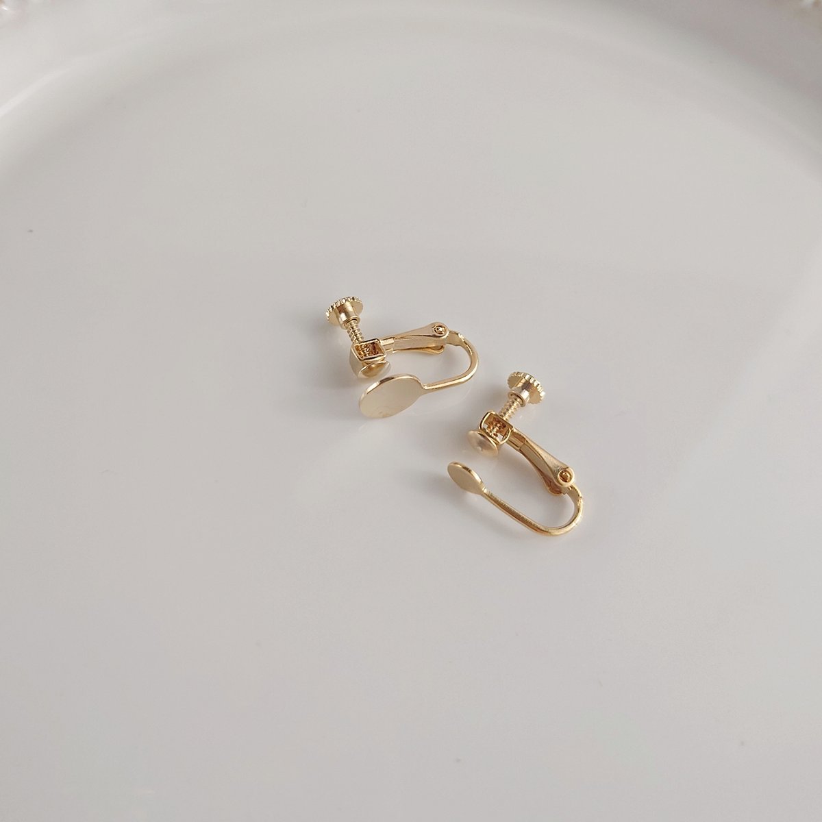 インド刺繍リボンタッセル ピアス・イヤリング ホワイト×ゴールド 