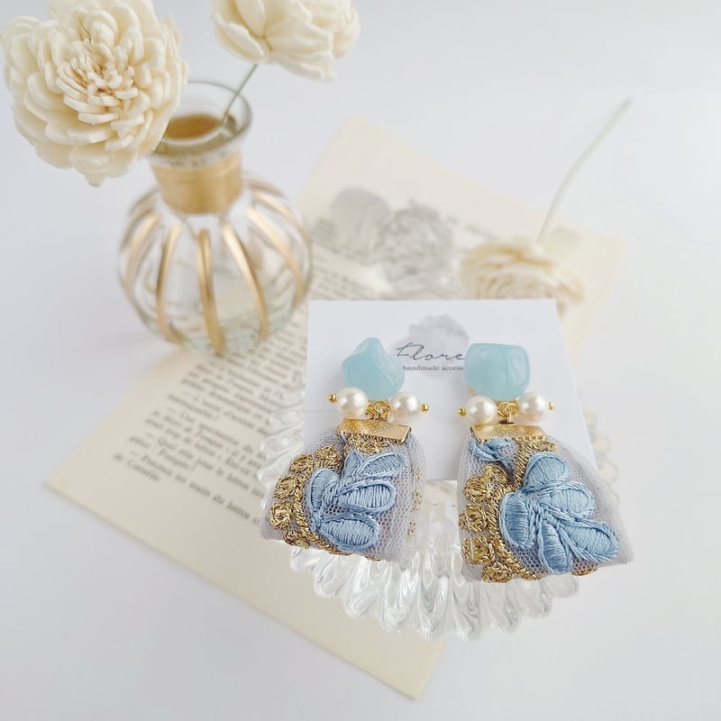 インド刺繍リボンタッセル ピアス ブルー | Flores - フローレス -