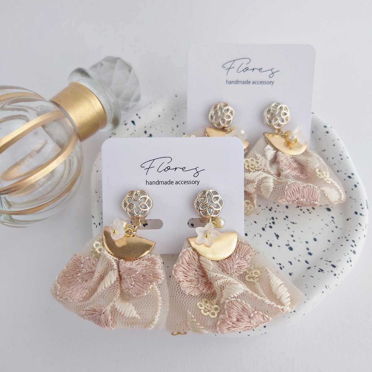 インド刺繍リボンタッセル ピアス・イヤリング ピンク | Flores  