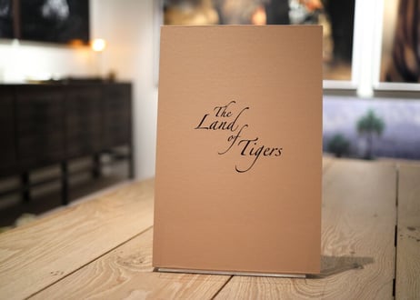 Special 12 Photo-Folio「The Land of Tigers」【BOX入り】+MOEBEフレームセット