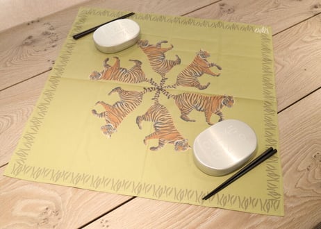WWFシャパン コラボアイテム「Save “Our” Home！」Furoshiki（6Tigers）