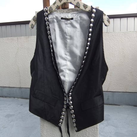 metal parts vest