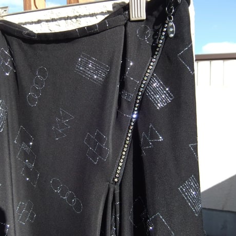 ラメ　asymmetry skirt