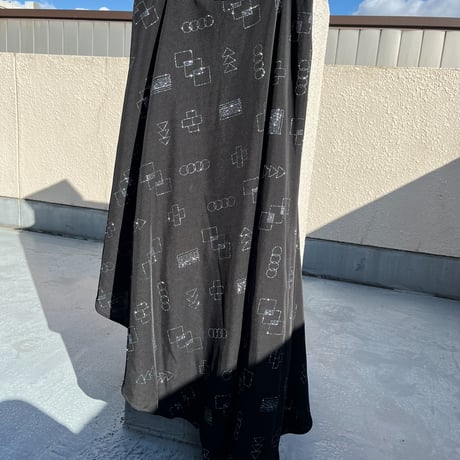 ラメ　asymmetry skirt
