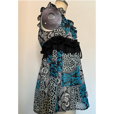 frill design no sleeve