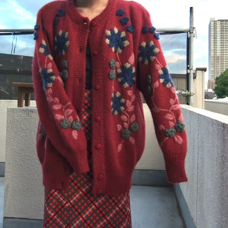 Flower motif knit cardigan