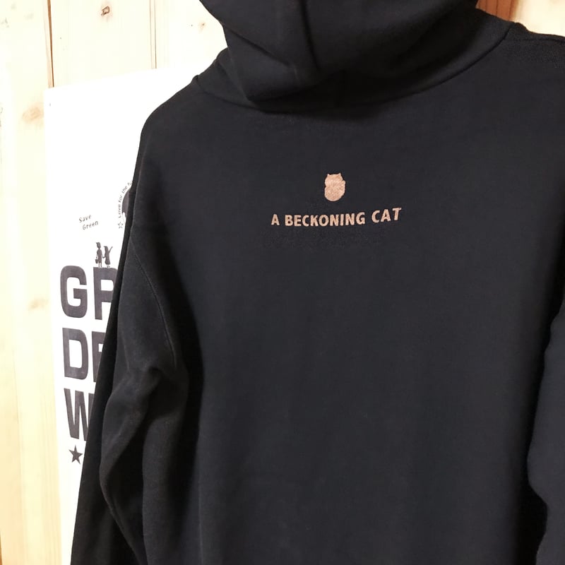 はにゃ束ねこ（くろねこパーカー青バラ）黒生地 | A BECKONING CAT
