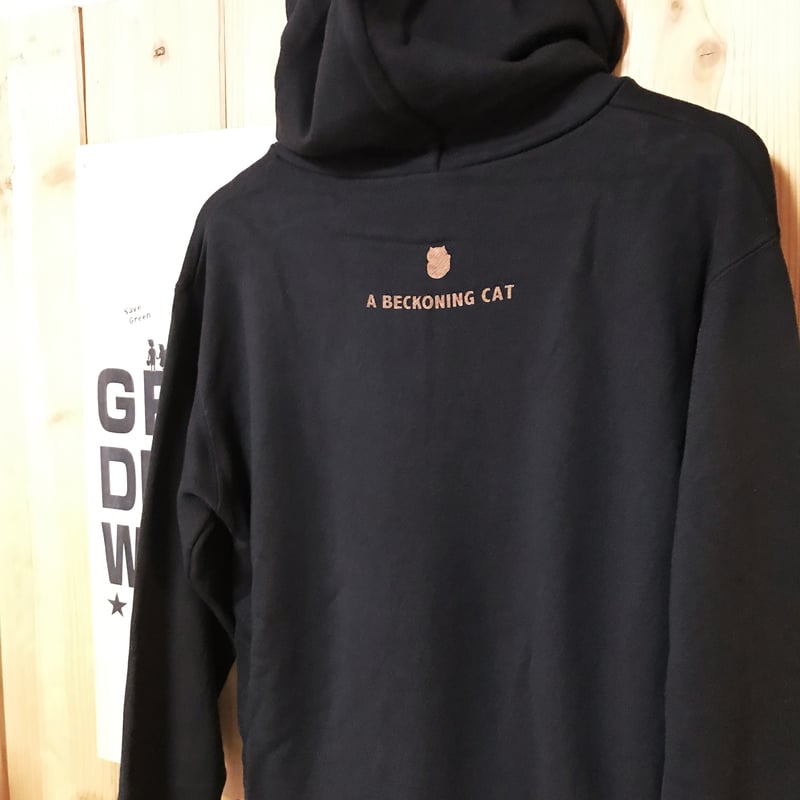 はにゃ束ねこ（くろねこパーカー赤バラ）黒生地 | A BECKONING CAT