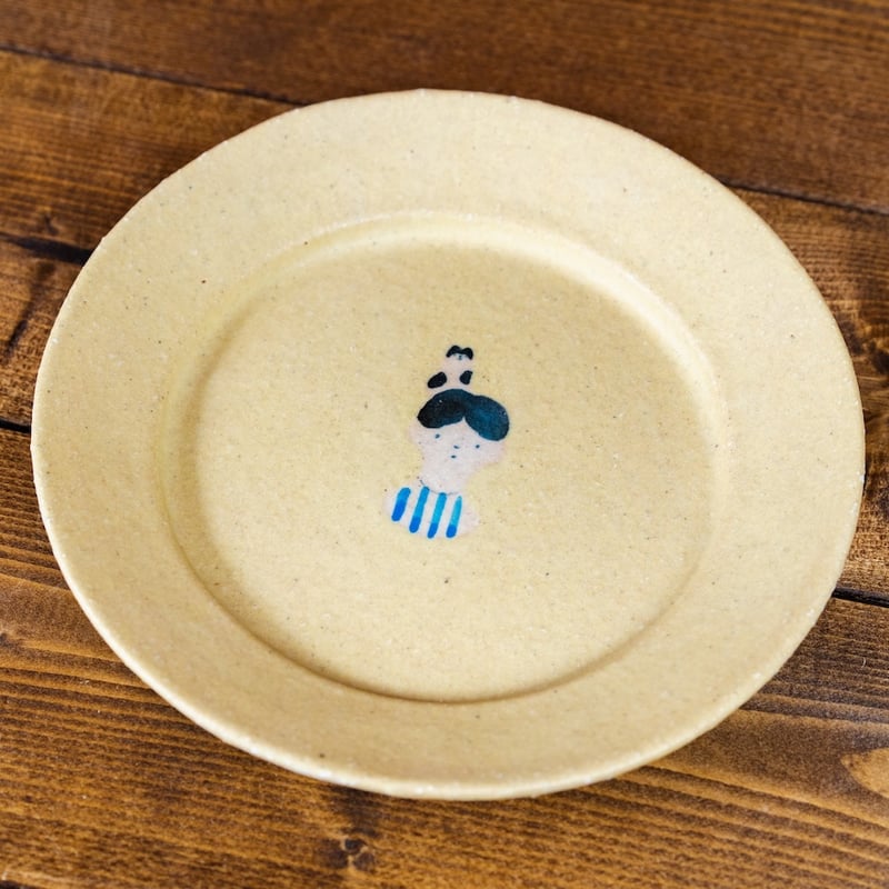 綿貫彩□丸皿小 猫×人 黄色 | うつわと雑貨のお店 minamo