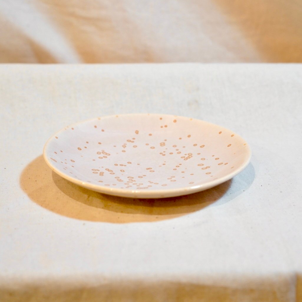 川上諒子◼︎結晶四寸皿ピンク(酸化) | うつわと雑貨のお店 minamo