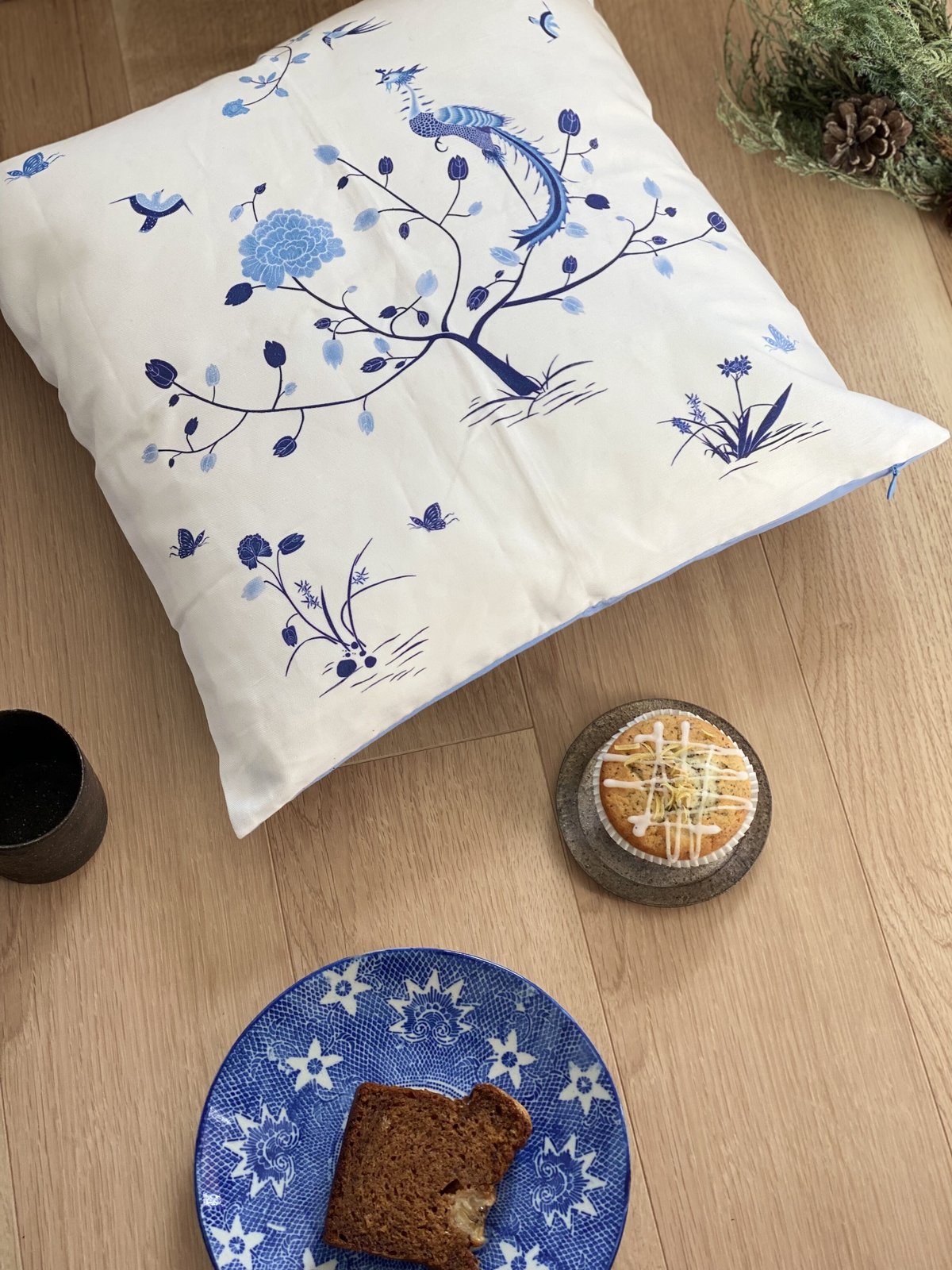 シンガポール　クッションカバー　レア シンガポールのクッションカバー プラナカンブリス（ブルー