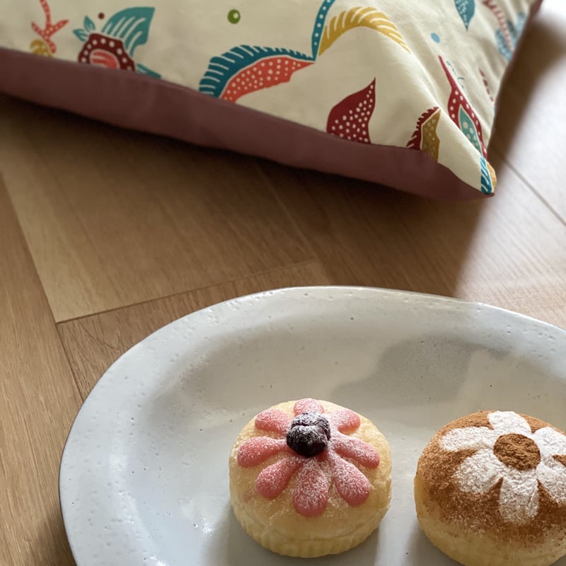 シンガポールのクッションカバー オーキッドバティックガーデン